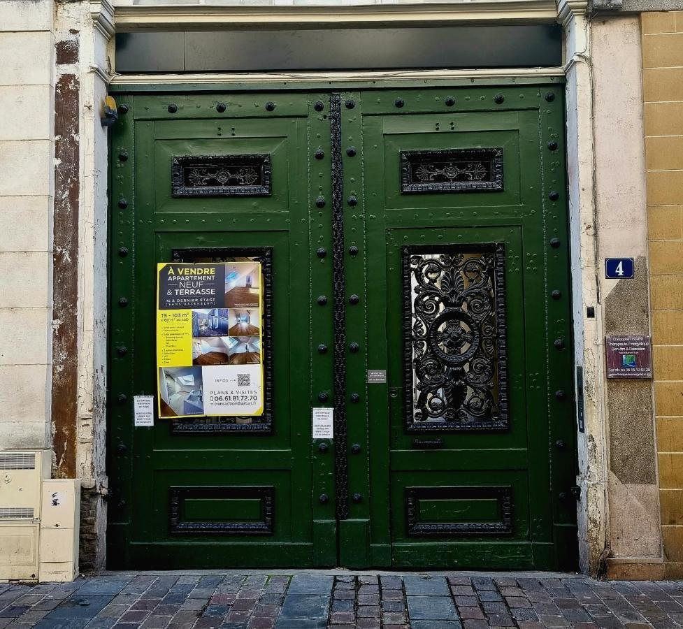 Sweet Nina Jazz Appartement Pour 5 Voyageurs, Situe A La Place De La Republique, Avec Parking Et Lit Queen Size Le Mans Exterior foto